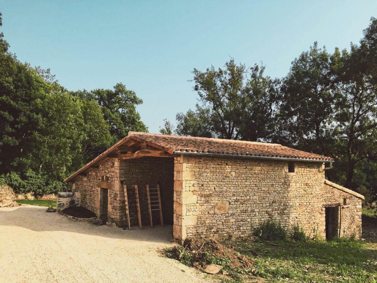 Gites Les Demeures De Valette Azay-le-Brule Exteriér fotografie