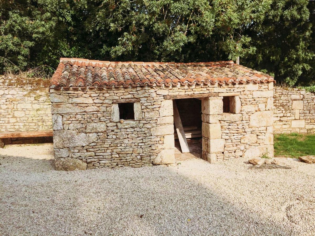 Gites Les Demeures De Valette Azay-le-Brule Exteriér fotografie